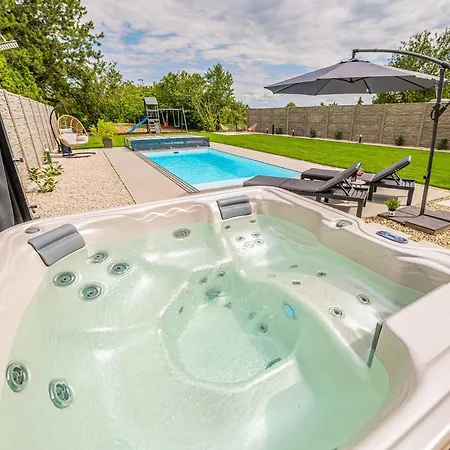 וילה Uno Balaton בלטונקראטיה