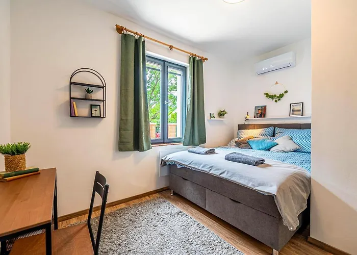 Uno Balaton בלטונקראטיה